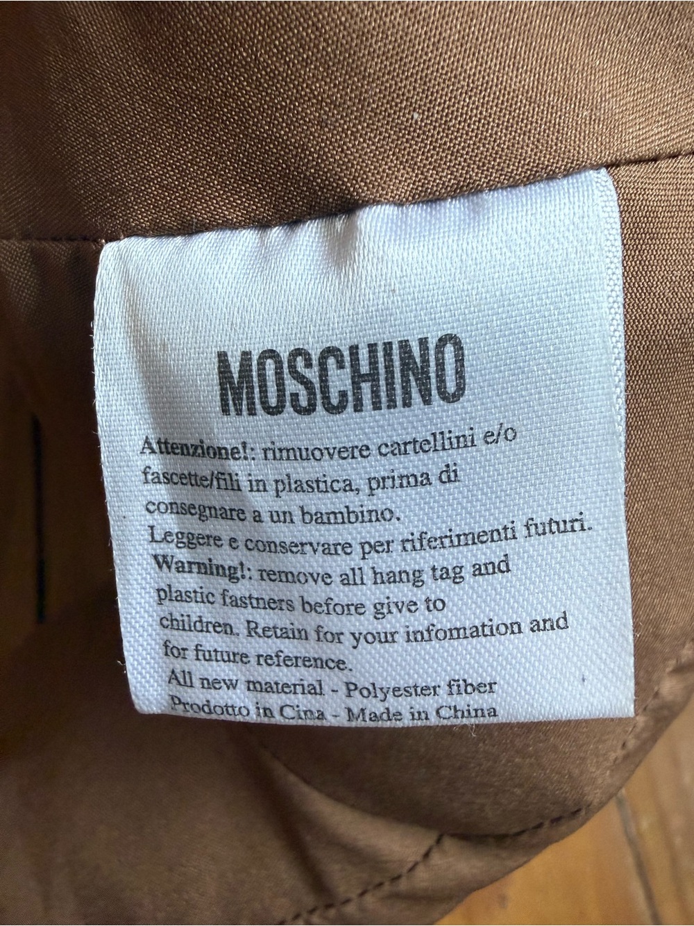 Moschino Teddy Bear Retractable Umbrella Set - Picture 7 of 9